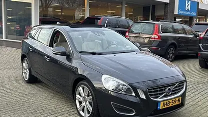 Grijs Gebruikt 2011 Volvo V60 Summum Stationwagen | € 11.900 (Goede deal)