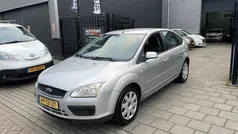 Grijs Gebruikt 2008 Ford Focus Trend Hatchback | € 1.999 (Eerlijke prijs)