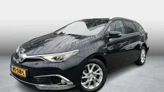 Gebruikt 2017 Toyota Auris Hybrid Executive Stationwagen | € 15.999 (Eerlijke prijs)