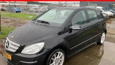 Zwart Gebruikt 2009 Mercedes B170 MPV | € 4.445 (Eerlijke prijs)