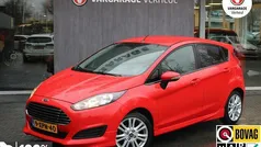 Rood Gebruikt 2014 Ford Fiesta Hatchback | € 8.395 (Eerlijke prijs)