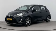 Zwart Gebruikt 2018 Toyota Yaris Hybrid Hatchback | € 14.950 (Eerlijke prijs)