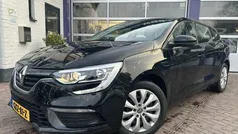 Zwart, metallic lak Gebruikt 2018 Renault Mégane GrandTour LIMITED Stationwagen | € 10.999 (Super prijs)