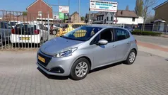 Grijs Gebruikt 2017 Peugeot 208 Hatchback | € 6.495 (Eerlijke prijs)