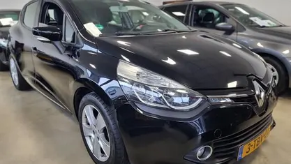 Zwart (metallic) Gebruikt 2014 Renault Clio R.S. Expression+ Hatchback | € 4.950 (Goede deal)