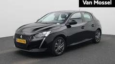 Zwart Gebruikt 2022 Peugeot 208 Active Hatchback | € 15.900 (Eerlijke prijs)
