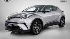 Zilver, metallic lak Gebruikt 2021 Toyota C-HR Limited SUV | € 23.450 (Eerlijke prijs)