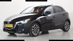 Zwart, metallic lak Gebruikt 2016 Mazda 2 Hatchback | € 14.900 (Eerlijke prijs)