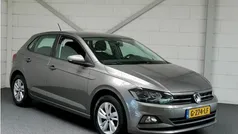 Grijs, metallic lak Gebruikt 2019 VW Polo Comfortline Hatchback | € 11.450 (Eerlijke prijs)