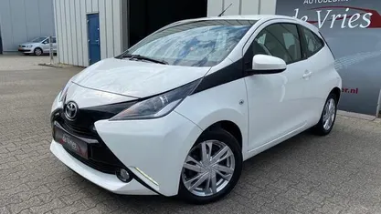 Occasion Toyota Aygo X-play 69 PK (50 kW) 2018 Hatchback