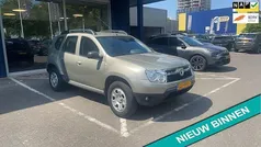 Grijs Gebruikt 2011 Dacia Duster Lauréate SUV | € 6.245 (Eerlijke prijs)