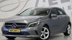 Grijs, metallic lak Gebruikt 2017 Mercedes A160 Ambition Hatchback | € 14.950 (Eerlijke prijs)