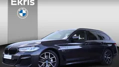 Grijs Gebruikt 2024 BMW 530e Executive Stationwagen | € 54.900 (Eerlijke prijs)