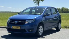 Blauw Gebruikt 2013 Dacia Sandero Lauréate Hatchback | € 4.890 (Goede deal)