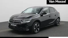 Zwart Gebruikt 2023 Opel Corsa-e Elegance Hatchback | € 19.900 (Eerlijke prijs)