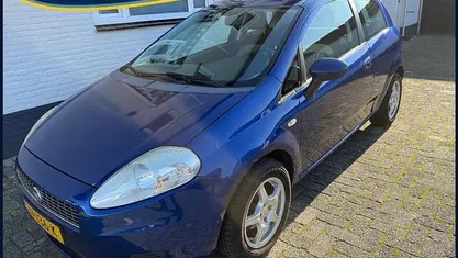 Blauw Occasion 2009 Fiat Grande Punto Active Hatchback | € 1.990 (Eerlijke prijs)