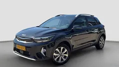 Gebruikt 2024 Kia Stonic SUV | € 23.935 (Eerlijke prijs)