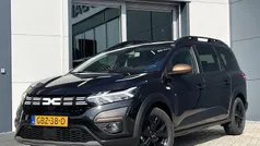 Zwart Gebruikt 2024 Dacia Jogger Extreme MPV | € 27.195 (Eerlijke prijs)