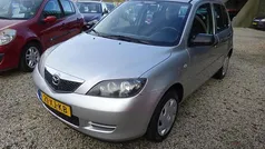 Grijs (metallic) Gebruikt 2007 Mazda 2 Exclusive MPV | € 1.995 (Eerlijke prijs)