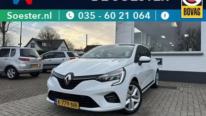 Wit Occasion 2021 Renault Clio V Zen Hatchback | € 12.750 (Eerlijke prijs)
