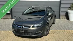 Grijs Gebruikt 2014 Opel Astra Design Edition Sedan | € 6.450 (Eerlijke prijs)
