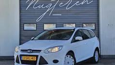 Wit Gebruikt 2013 Ford Focus Trend Stationwagen | € 2.875 (Goede deal)