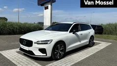 Wit Gebruikt 2021 Volvo V60 R-Design Stationwagen | € 34.940 (Eerlijke prijs)