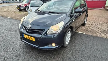 Zwart, metallic lak Occasion 2012 Toyota Verso MPV | € 5.999 (Goede deal)