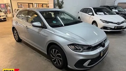 Grijs Occasion 2021 VW Polo Life Hatchback | € 17.400 (Eerlijke prijs)