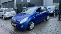 Blauw, metallic lak Gebruikt 2010 Hyundai i20 Hatchback | € 2.999 (Eerlijke prijs)