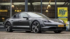 Gebruikt 2021 Porsche Taycan Performance Package Sedan | € 57.950 (Super prijs)