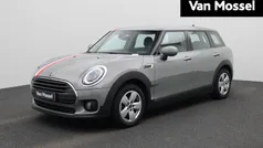 Grijs Gebruikt 2022 Mini Cooper Clubman Essential Stationwagen | € 27.400 (Eerlijke prijs)