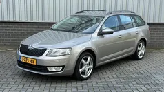 Beige Gebruikt 2014 Skoda Octavia Business Line Stationwagen | € 7.649 (Eerlijke prijs)