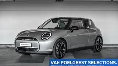 Grijs, metallic lak Gebruikt 2024 Mini Cooper SE Classic Hatchback | € 31.900 (Goede deal)