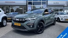 Groen, metallic lak Gebruikt 2024 Dacia Jogger Extreme Stationwagen | € 27.450 (Eerlijke prijs)