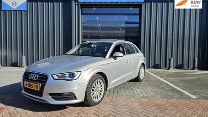 Occasion Audi A3 Sportback Ambiente 105 PK (77 kW) 2014 Grijs Hatchback