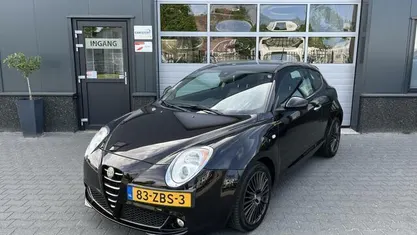 Zwart Occasion 2012 Alfa Romeo MiTo Distinctive Hatchback | € 3.995 (Eerlijke prijs)