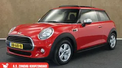 Rood Gebruikt 2017 Mini ONE Business Hatchback | € 12.145 (Goede deal)