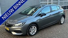 Grijs Gebruikt 2021 Opel Astra Business Edition Hatchback | € 14.650 (Eerlijke prijs)