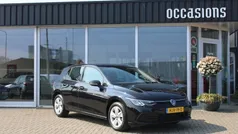 Zwart Gebruikt 2021 VW Golf VIII Hatchback | € 22.950 (Eerlijke prijs)