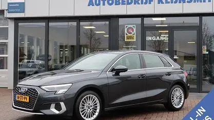 Grijs Occasion 2021 Audi A3 Sportback Advanced Hatchback | € 23.450 (Goede deal)