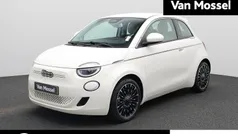 Wit Gebruikt 2023 Fiat 500e La Prima Hatchback | € 22.400 (Eerlijke prijs)