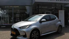 Grijs Gebruikt 2023 Toyota Yaris Hybrid Hatchback | € 21.940 (Eerlijke prijs)