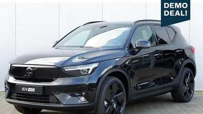 Zwart Occasion 2024 Volvo EX40 Plus SUV | € 46.500 (Eerlijke prijs)