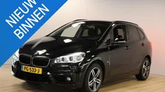 Zwart Gebruikt 2017 BMW 218 Executive Stationwagen | € 12.950 (Goede deal)
