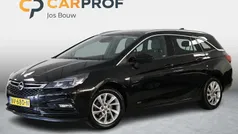 Zwart Gebruikt 2017 Opel Astra Innovation Stationwagen | € 13.445 (Eerlijke prijs)