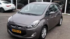 Bruin, metallic lak Gebruikt 2015 Hyundai ix20 GO! MPV | € 11.950 (Eerlijke prijs)