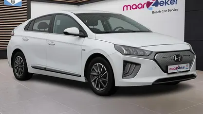 Wit Occasion 2020 Hyundai Ioniq Comfort Hatchback | € 12.750 (Super prijs)