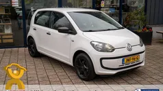 Wit Gebruikt 2016 VW up! take up! Hatchback | € 8.840 (Eerlijke prijs)