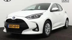 Wit Gebruikt 2024 Toyota Yaris Hybrid Active Hatchback | € 22.445 (Eerlijke prijs)